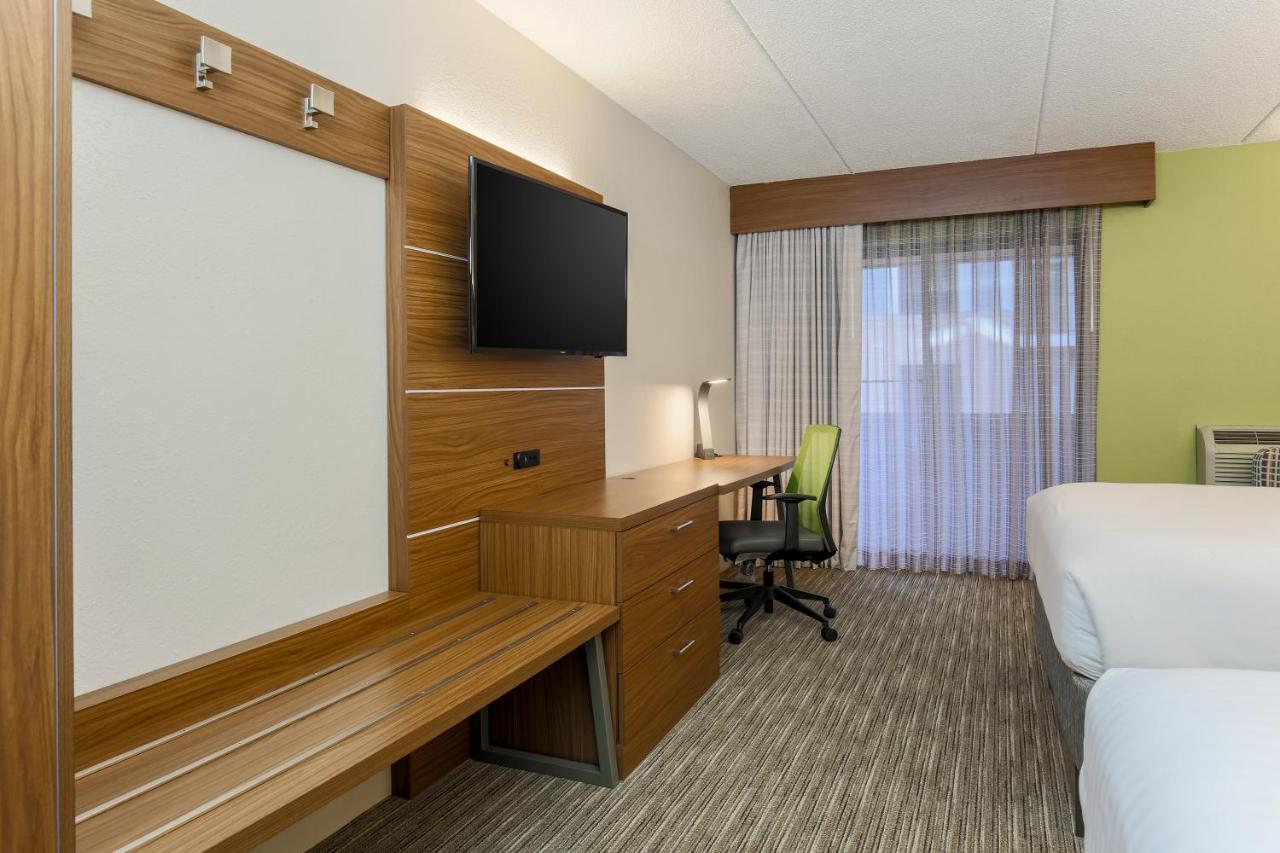 Holiday Inn Express Milwaukee - West Medical Center By Ihg Wauwatosa Exteriör bild