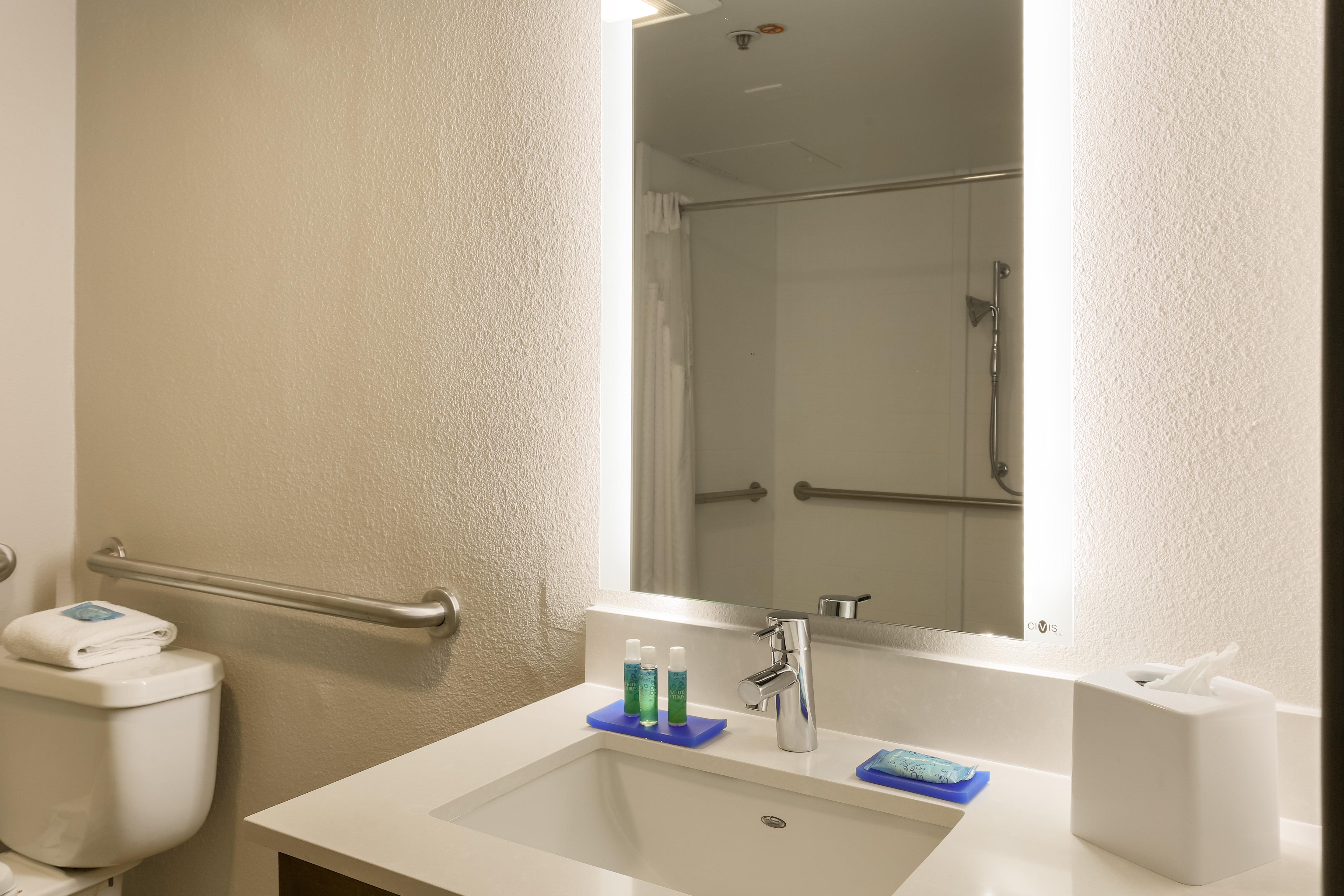 Holiday Inn Express Milwaukee - West Medical Center By Ihg Wauwatosa Exteriör bild