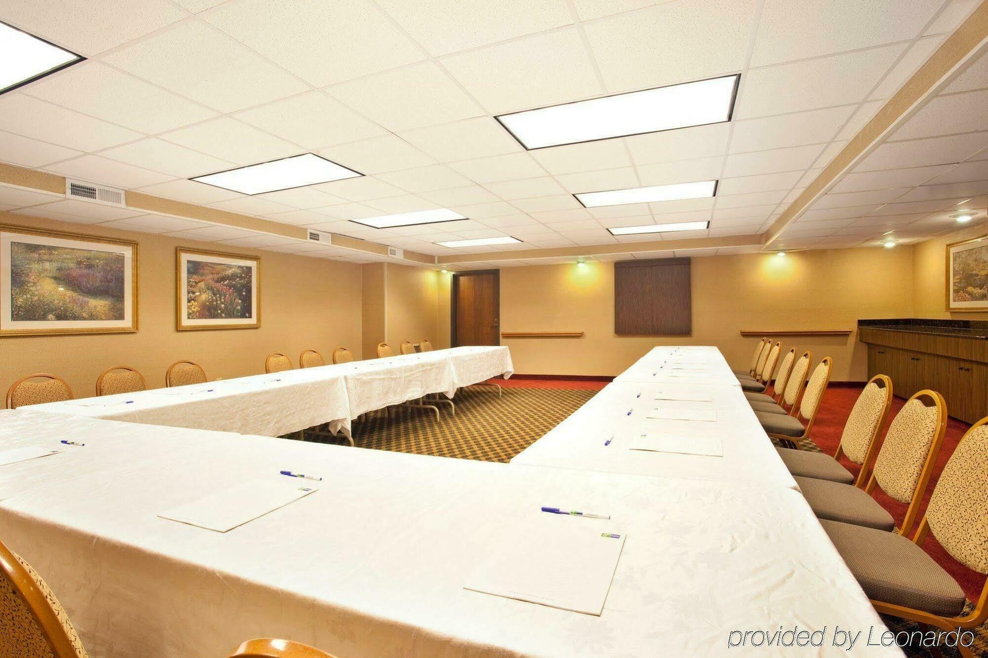Holiday Inn Express Milwaukee - West Medical Center By Ihg Wauwatosa Exteriör bild